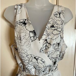 Dress Forum Floral & beautiful! size L fits like a M.